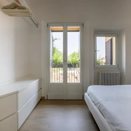 Bright Modern Flat In Centre Διαμέρισμα *